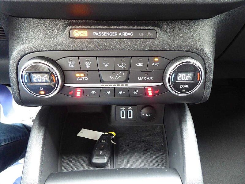 Ford Focus ST-Line, Automatik, NAV, KAM, SHZ