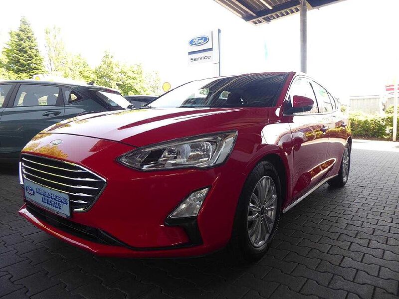 Ford Focus Lim. Titanium, Winter-Paket