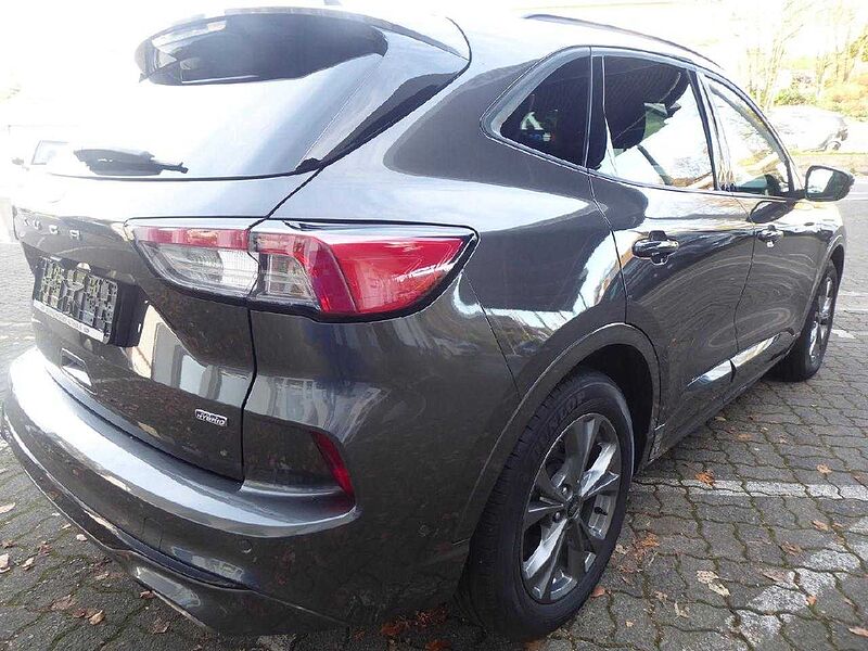Ford Kuga Plug-In Hybrid ST-Line X, AHK