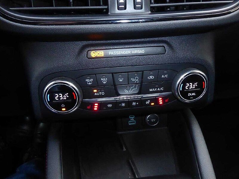 Ford Kuga Plug-In Hybrid ST-Line X, AHK