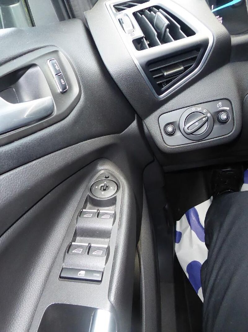 Ford Kuga Titanium,4x4,R&uuml;ckfahrkamera