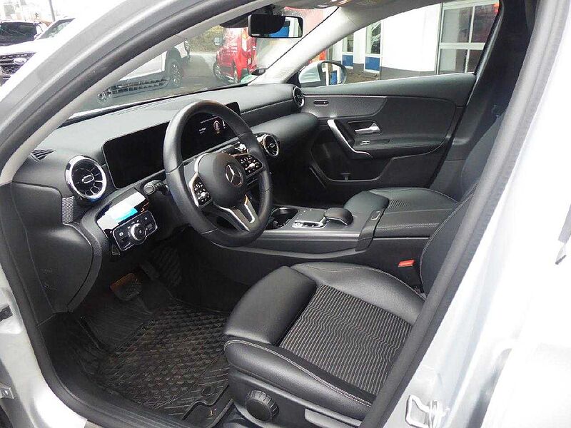 Mercedes-Benz A 220 Automatik