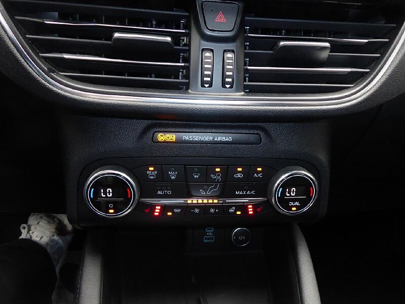 Ford Kuga Titanium, Allrad, R&uuml;ckfahrkam.