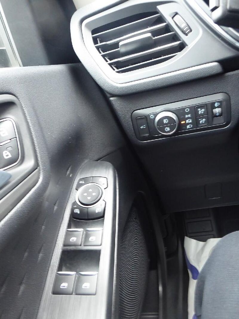 Ford Kuga Titanium, Allrad, R&uuml;ckfahrkam.