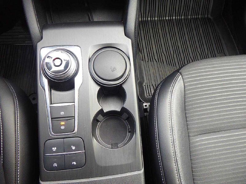 Ford Kuga Titanium X,4x4,elktr AHK