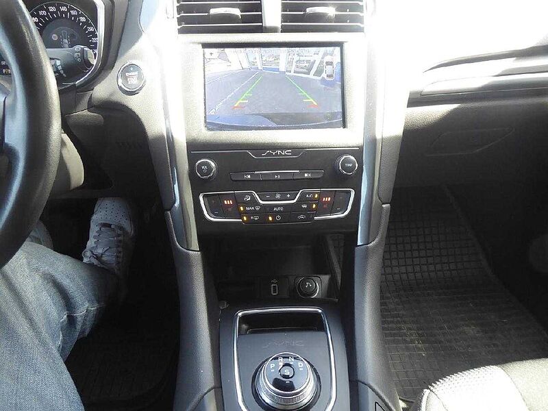 Ford Mondeo Titanium, elektr. AHK, CAM
