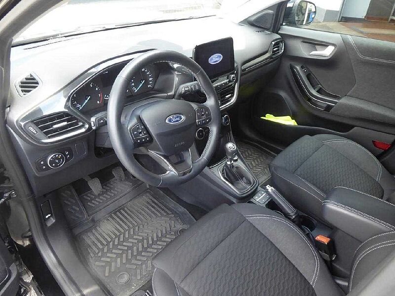 Ford Puma Titanium, Kamera, Navi