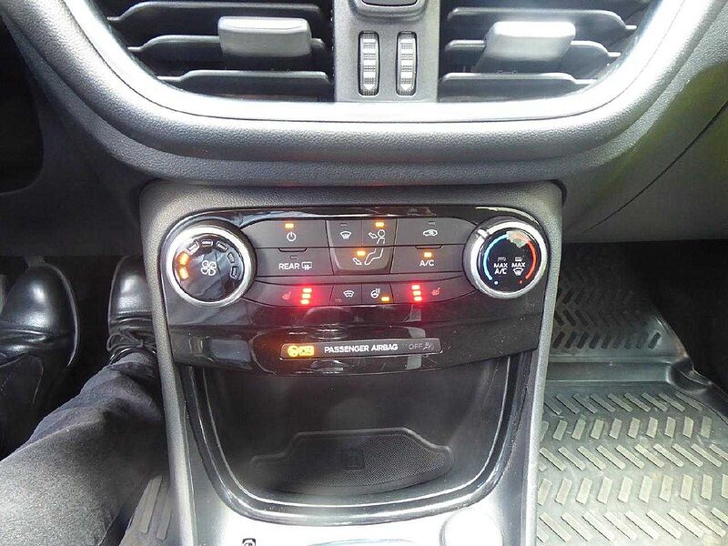 Ford Puma Titanium, Kamera, Navi