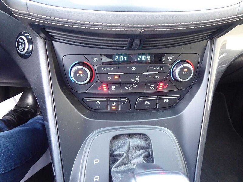 Ford Kuga Vignale 4X4 Autom. AHK schwekb.